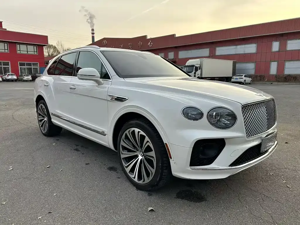 Bentley Bentayga 2022 из CN, фото 3