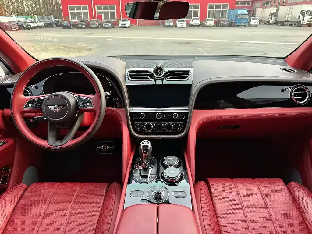 Bentley Bentayga 2022 из CN, фото 7