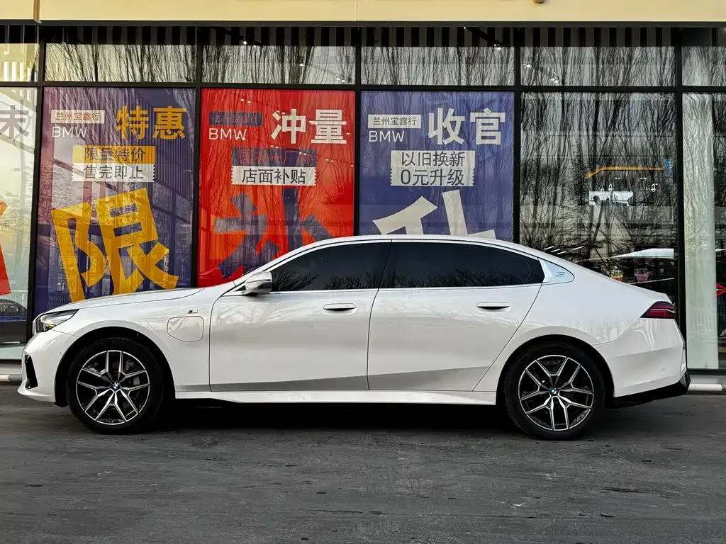 BMW i5 2025 из CN, фото 2