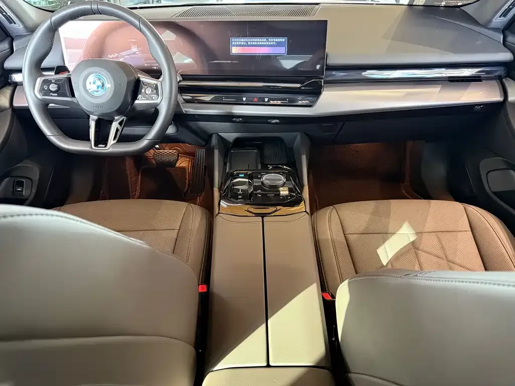 BMW i5 2025 из CN, фото 5