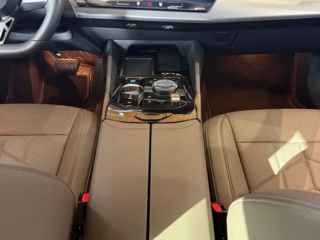 BMW i5 2025 из CN, фото 6