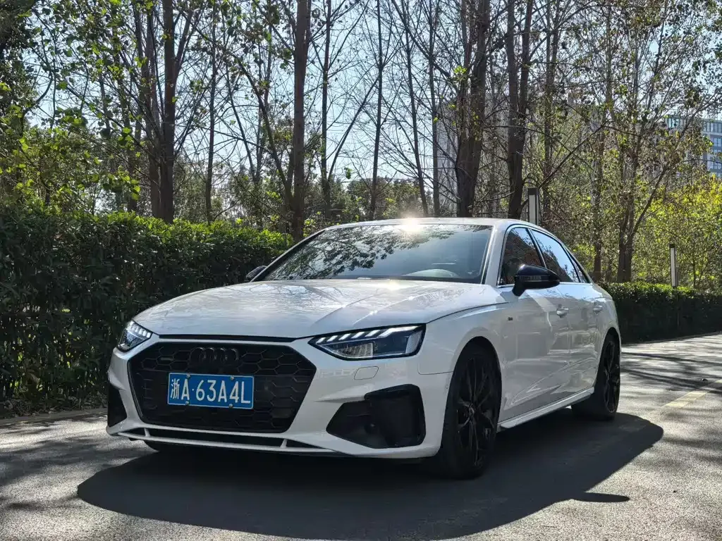 Audi A4L 2021 из CN, фото 1