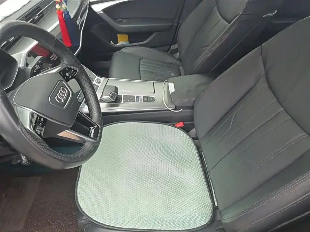 Audi A6L 2021 из CN, фото 8
