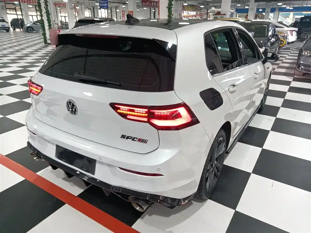 Volkswagen Golf 2023 из CN, фото 7