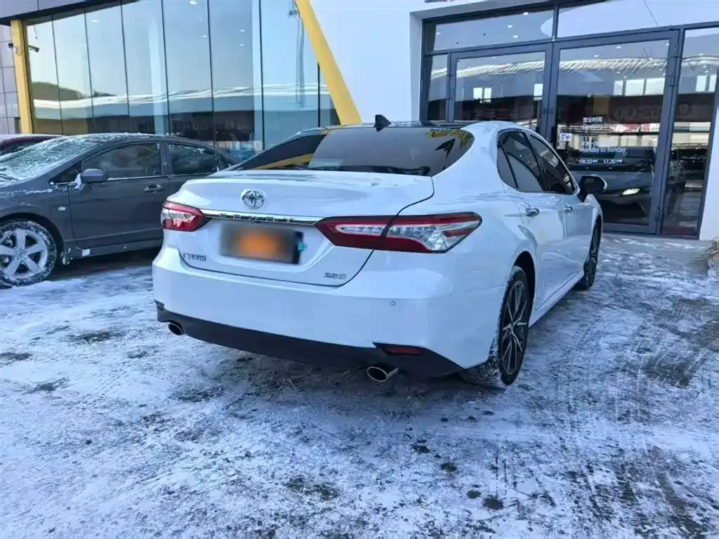 Toyota Camry 2023 из CN, фото 10