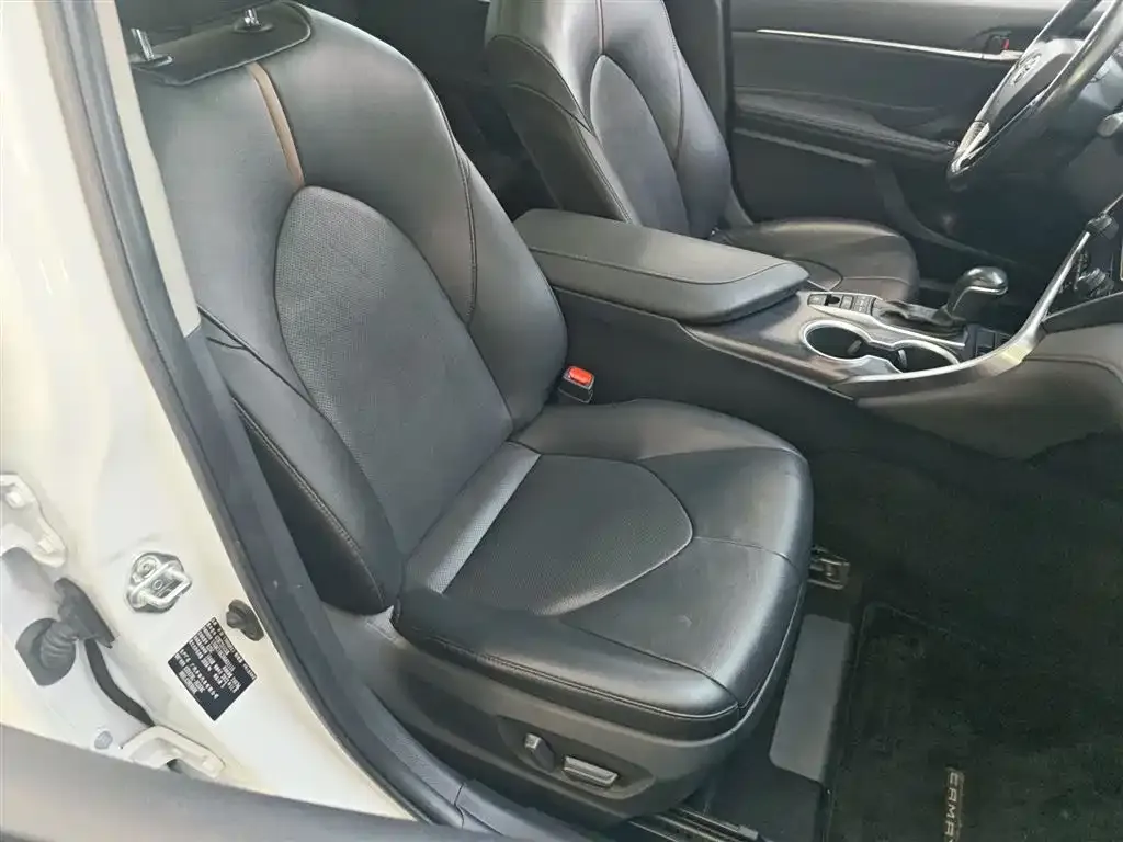 Toyota Camry 2023 из CN, фото 8