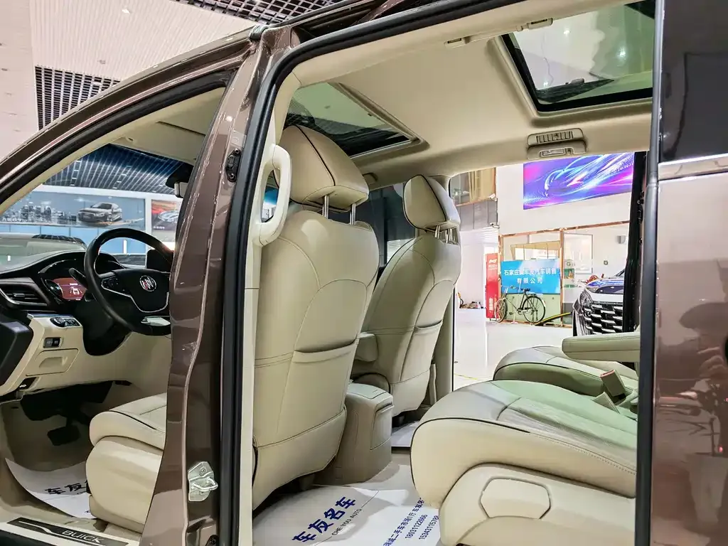 Buick GL8 2022 из CN, фото 7