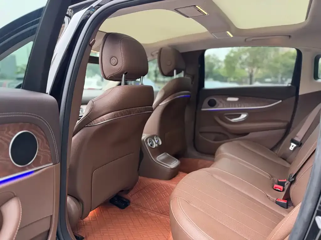 Mercedes-Benz E-Class 2024 из CN, фото 8