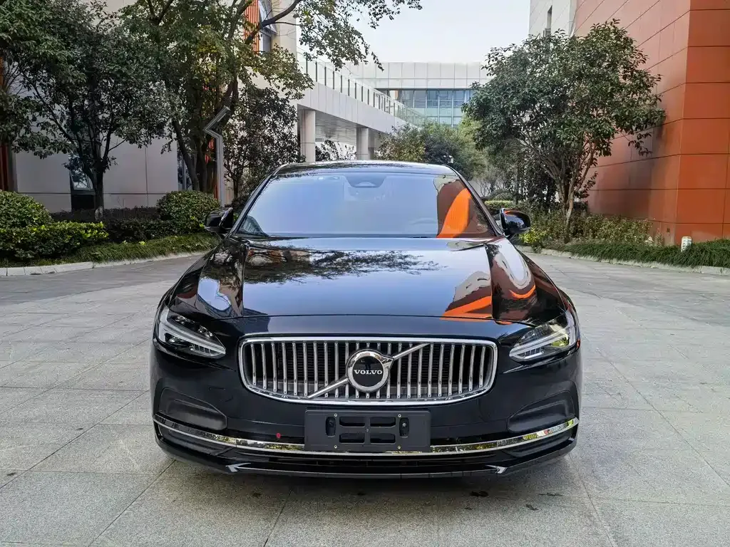 Volvo S90 2024 из CN, фото 2