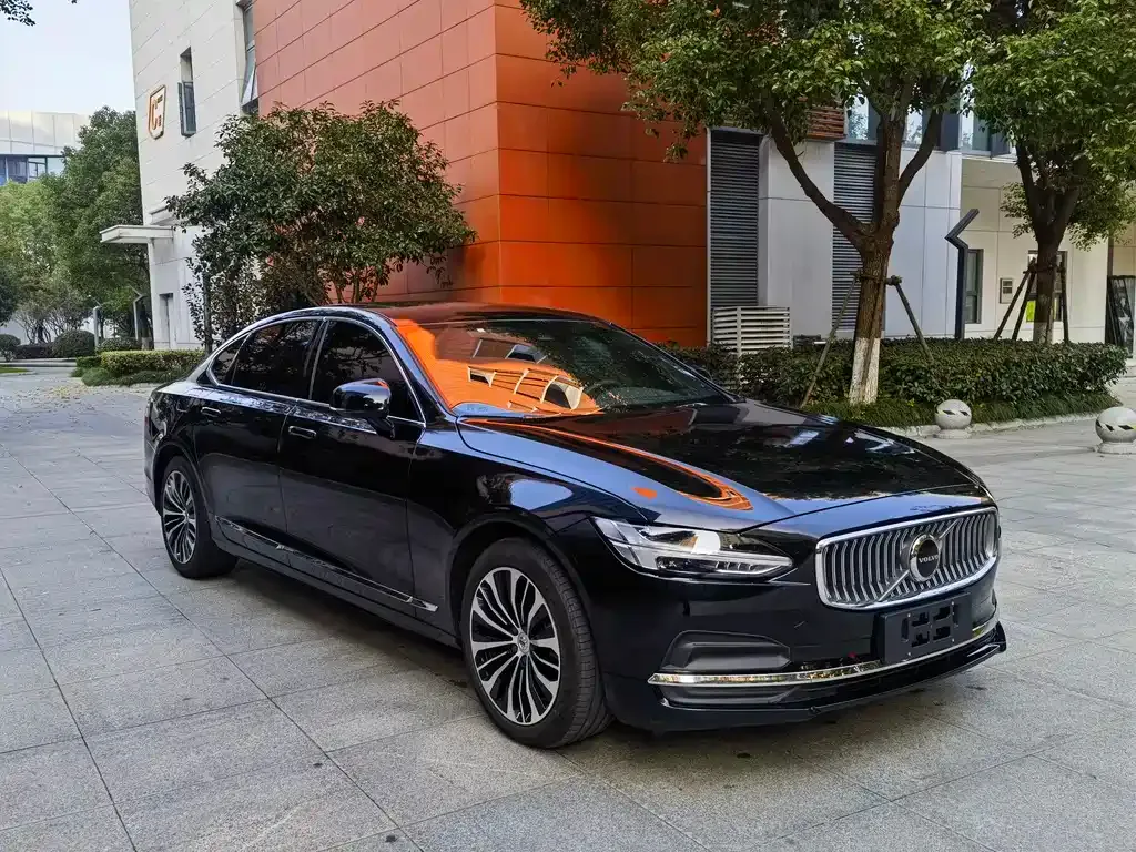 Volvo S90 2024 из CN, фото 3