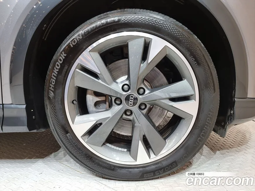 Audi Q4 e-tron 2022 из KR, фото 5