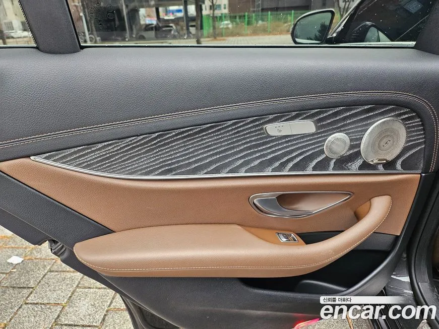Mercedes-Benz E-Class 2022 из KR, фото 10