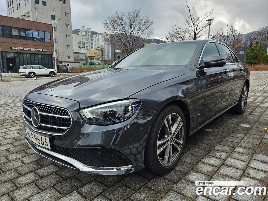 Mercedes-Benz E-Class 2022 из KR, фото 2