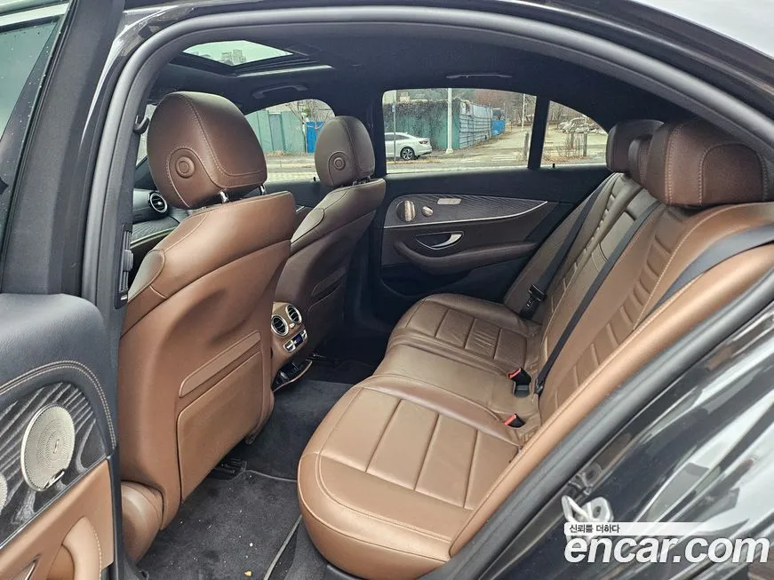 Mercedes-Benz E-Class 2022 из KR, фото 9