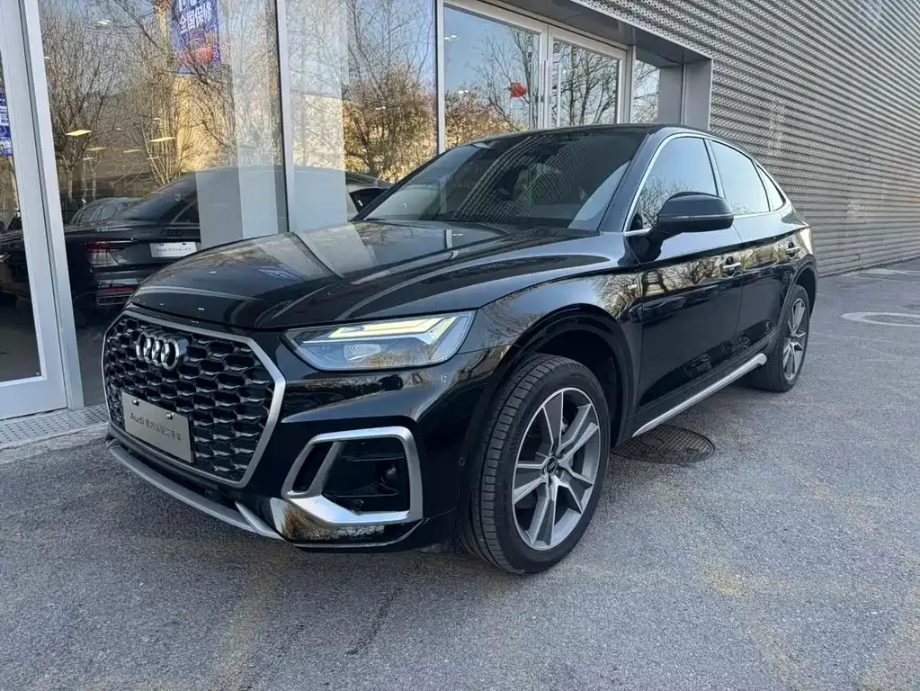 Audi Q5L Sportback 2022 из CN, фото 1