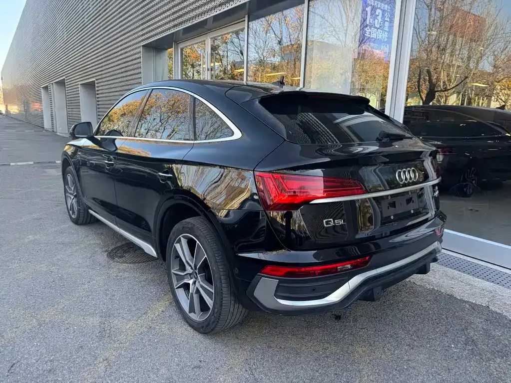Audi Q5L Sportback 2022 из CN, фото 4