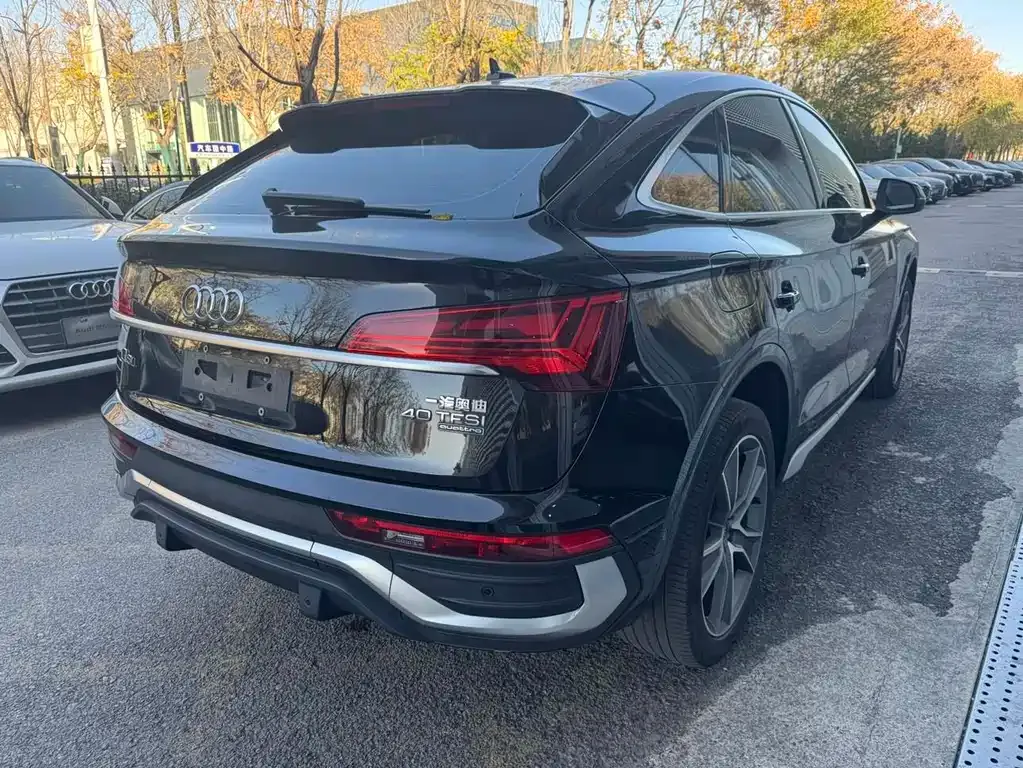 Audi Q5L Sportback 2022 из CN, фото 8