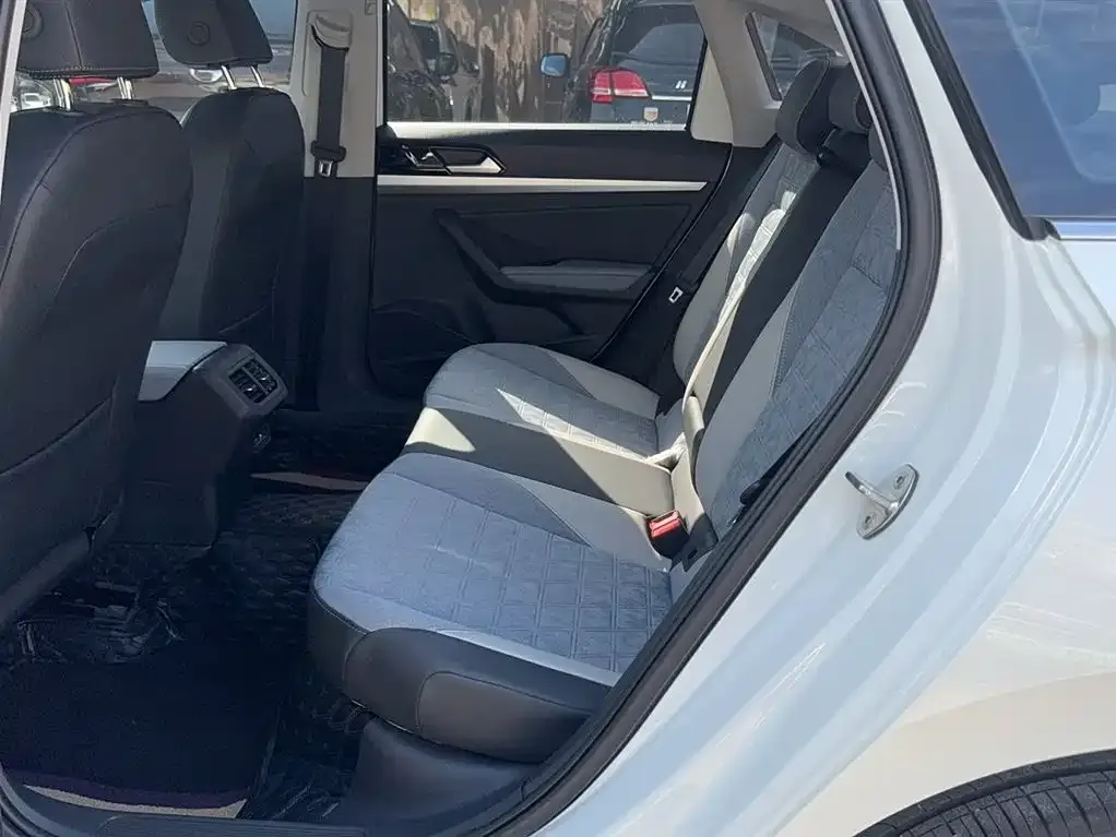 Volkswagen Lavida 2023 из CN, фото 8