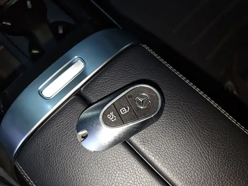 Mercedes-Benz C-Class 2024 из CN, фото 9