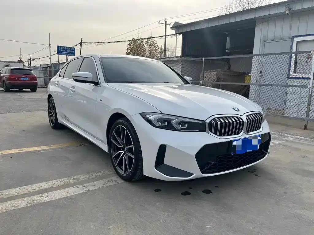 BMW 3 Series 2023 из CN, фото 1