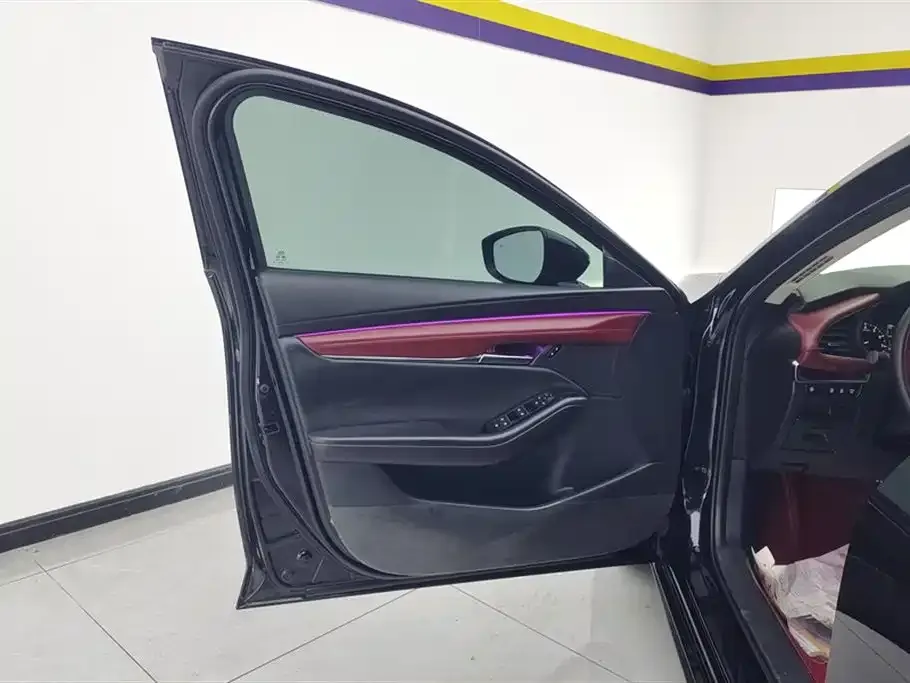 Mazda 3 Axela 2024 из CN, фото 7
