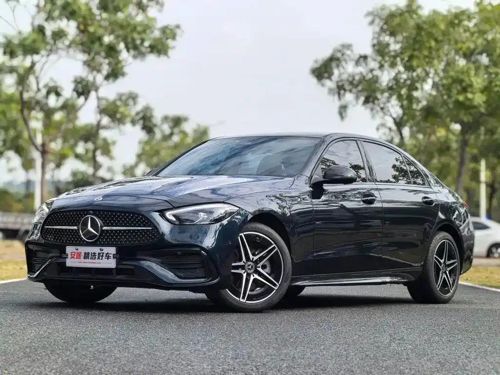 Mercedes-Benz C-Class — фото 1