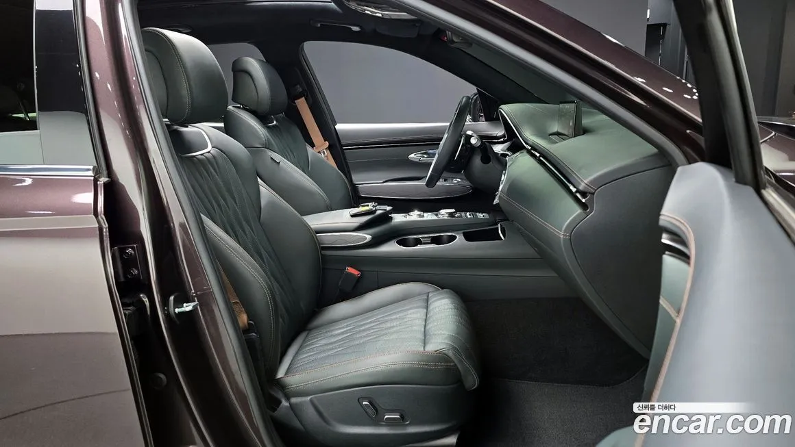 Genesis GV70 — фото 10