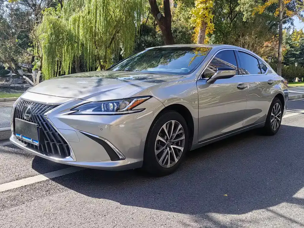 Lexus ES 2023 из CN, фото 1