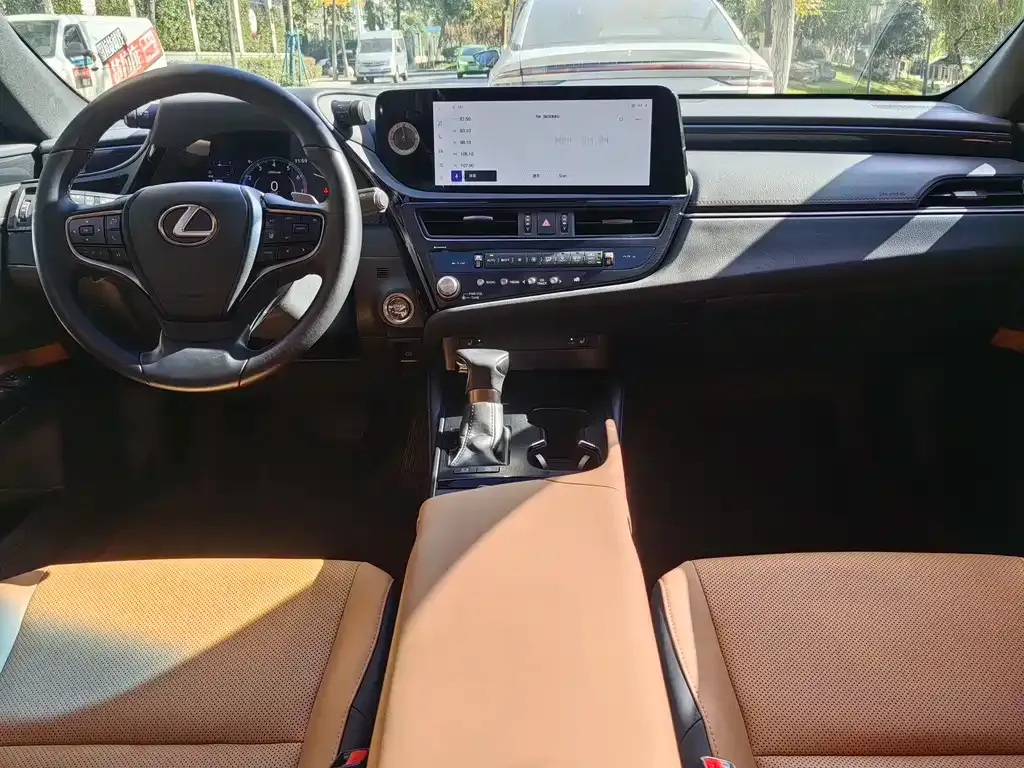 Lexus ES 2023 из CN, фото 8