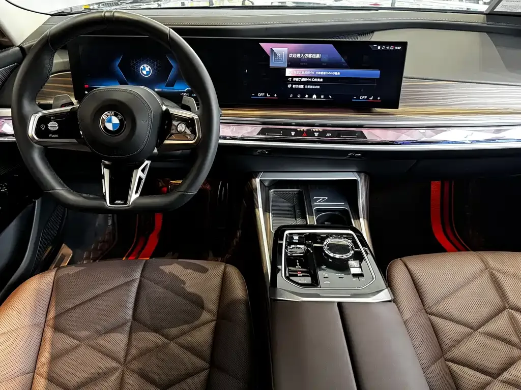 BMW 7 Series — фото 4