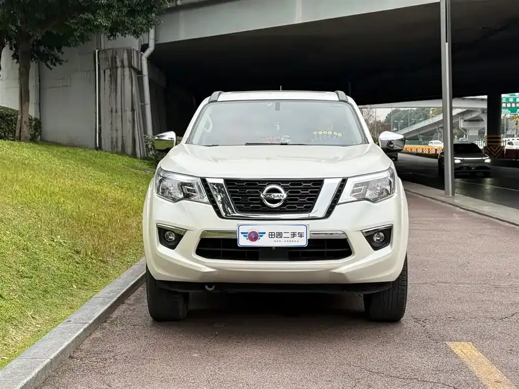 Nissan Terra — фото 2