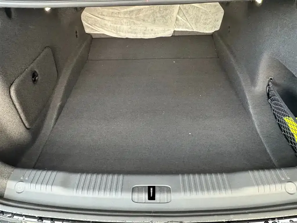 Hongqi EH7 2025 из CN, фото 10
