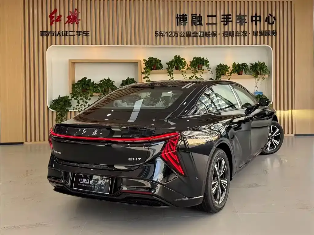 Hongqi EH7 2025 из CN, фото 2