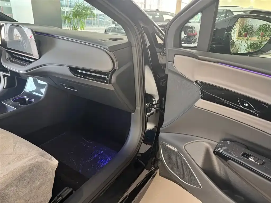Hongqi EH7 2025 из CN, фото 5