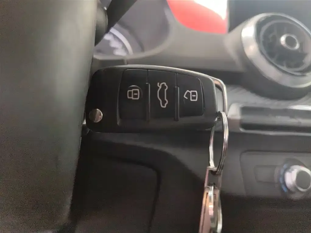 Audi Q2L 2022 из CN, фото 9