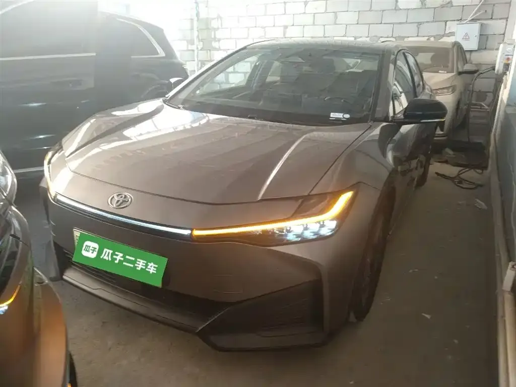 Toyota bZ3 2025 из CN, фото 2