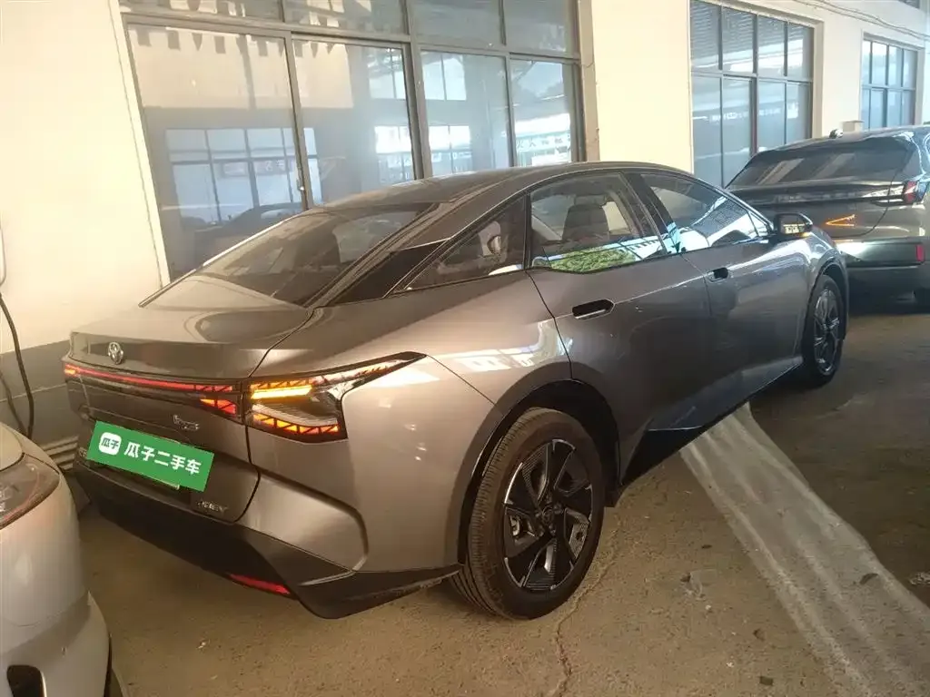 Toyota bZ3 2025 из CN, фото 7