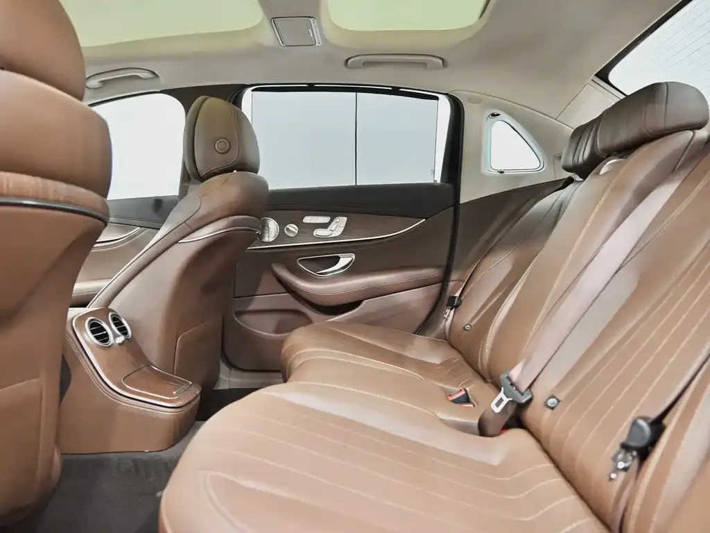 Mercedes-Benz E-Class 2022 из CN, фото 8