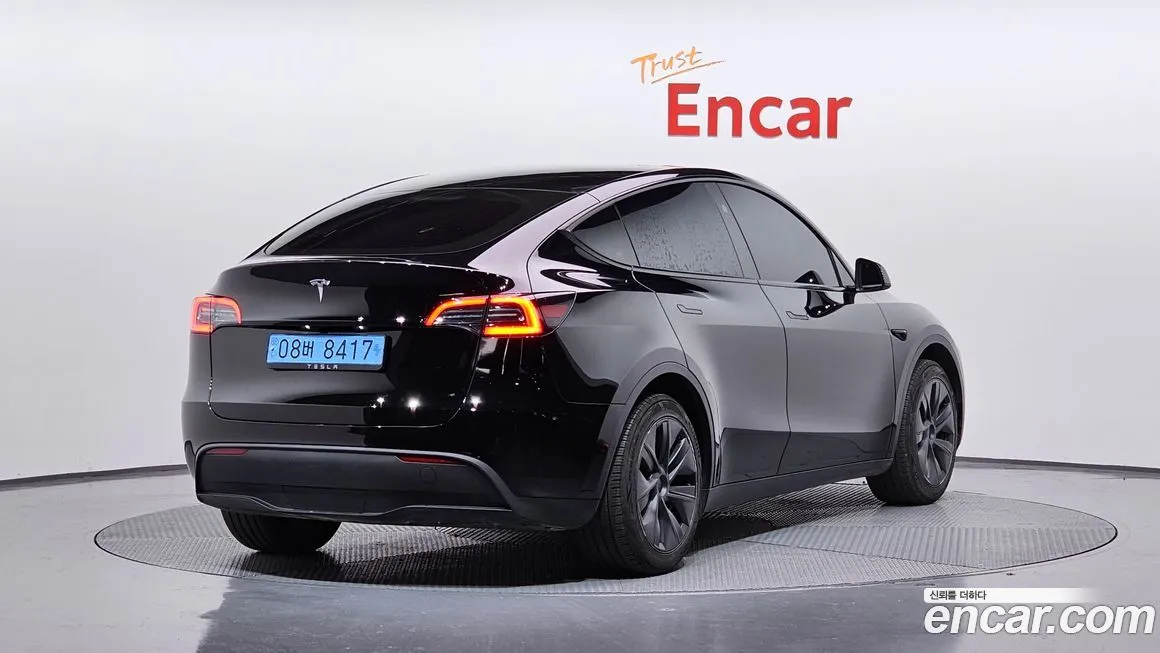 Tesla Model Y — фото 2