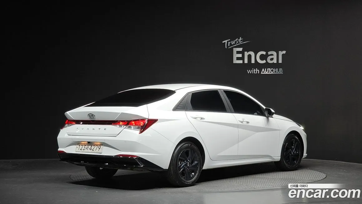 Hyundai AVANTE — фото 2