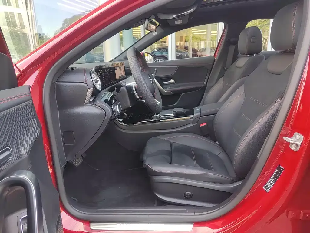 Mercedes-Benz A-Class 2025 из CN, фото 4