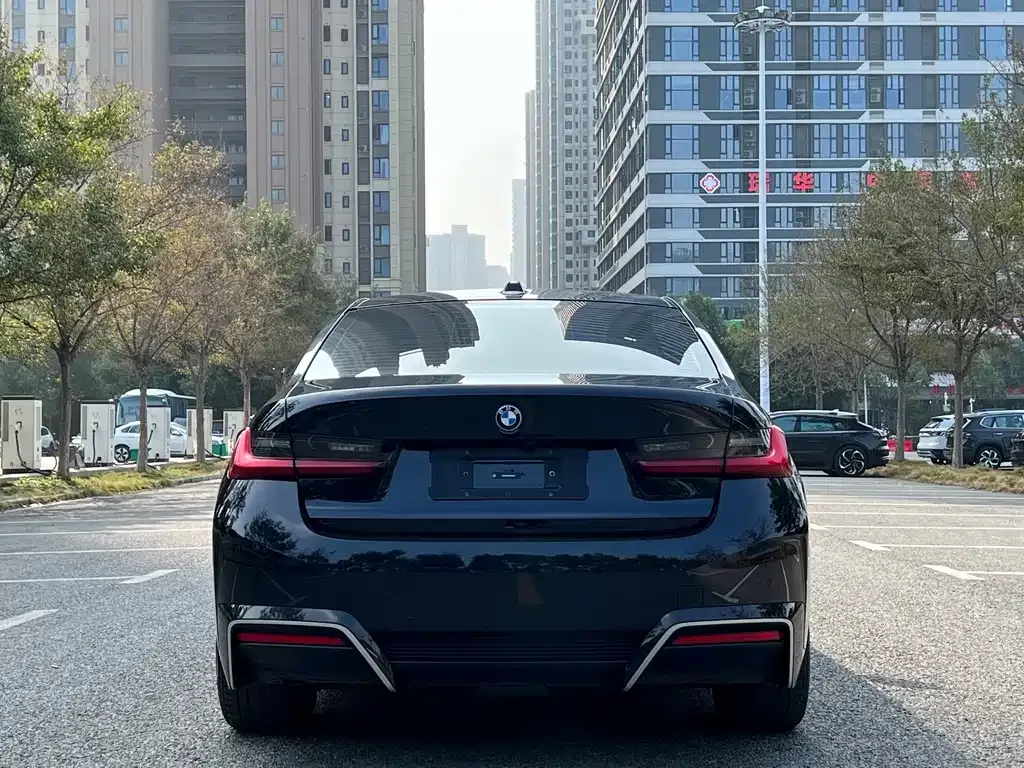 BMW i3 — фото 5