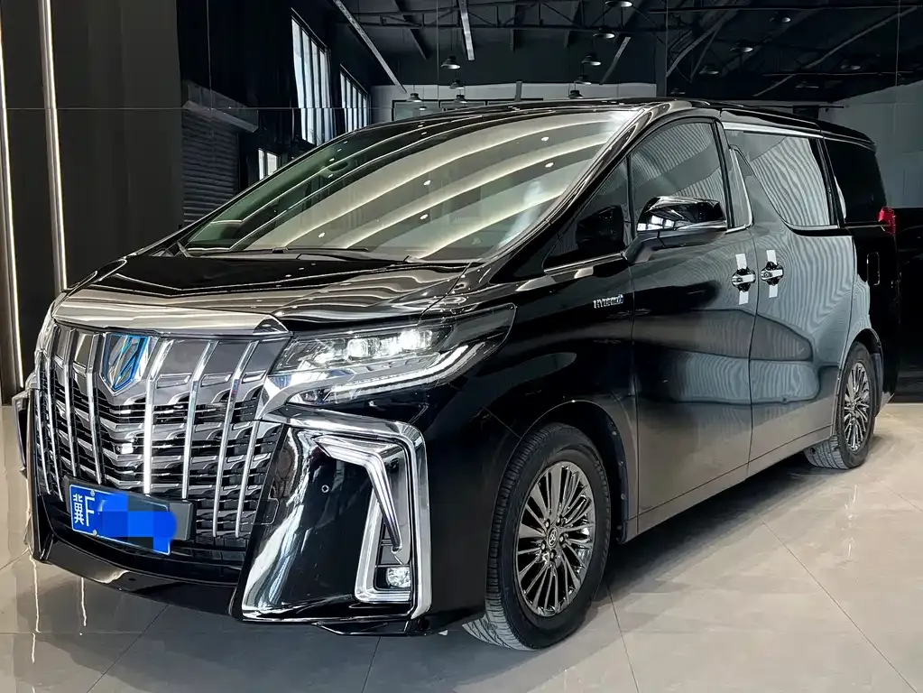 Toyota Alphard 2023 из CN, фото 1