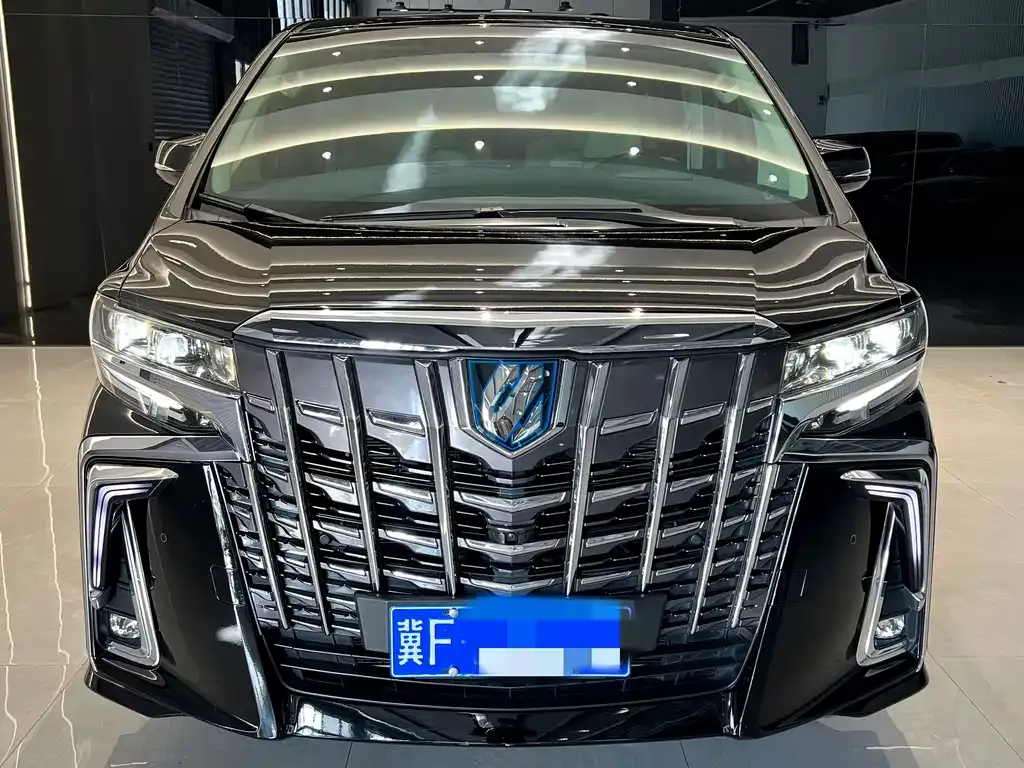 Toyota Alphard 2023 из CN, фото 2