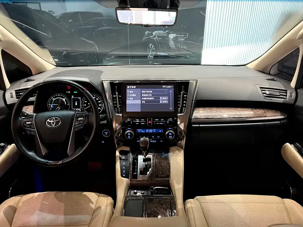 Toyota Alphard 2023 из CN, фото 7