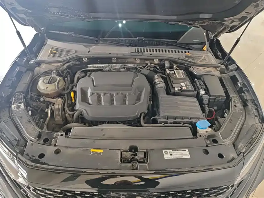 Volkswagen Passat 2023 из CN, фото 10