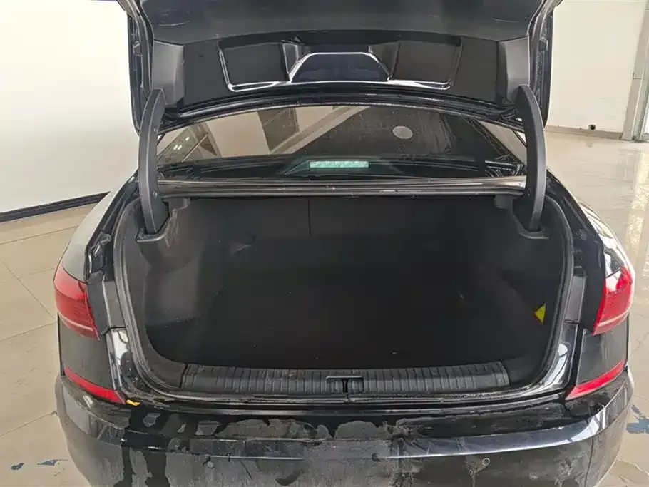 Volkswagen Passat 2023 из CN, фото 4