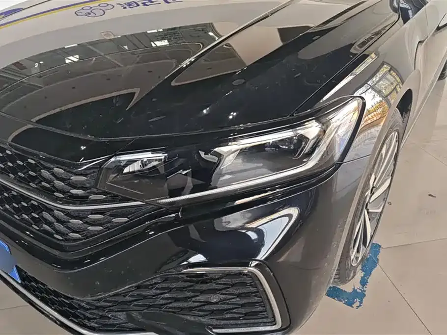 Volkswagen Passat 2023 из CN, фото 5