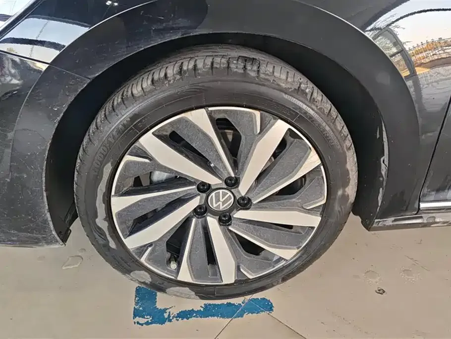 Volkswagen Passat 2023 из CN, фото 6