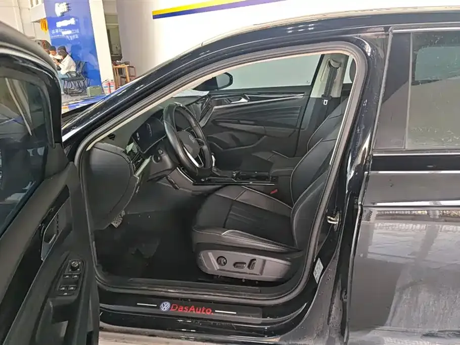 Volkswagen Passat 2023 из CN, фото 9
